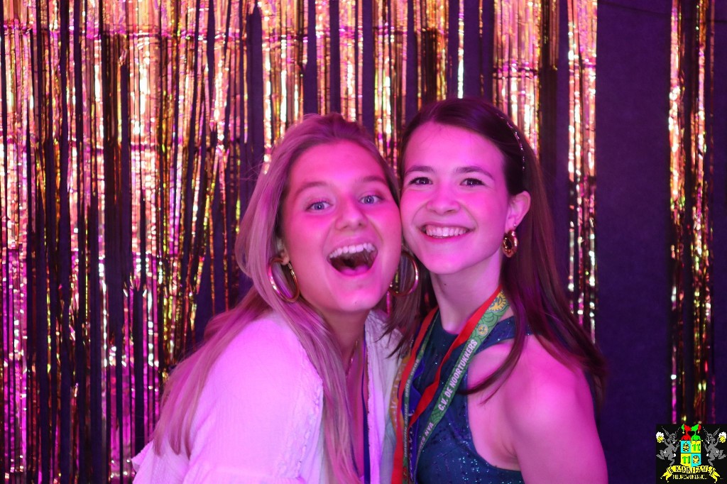 ../Images/Jeugd Opwarmbal Photobooth 357.jpg